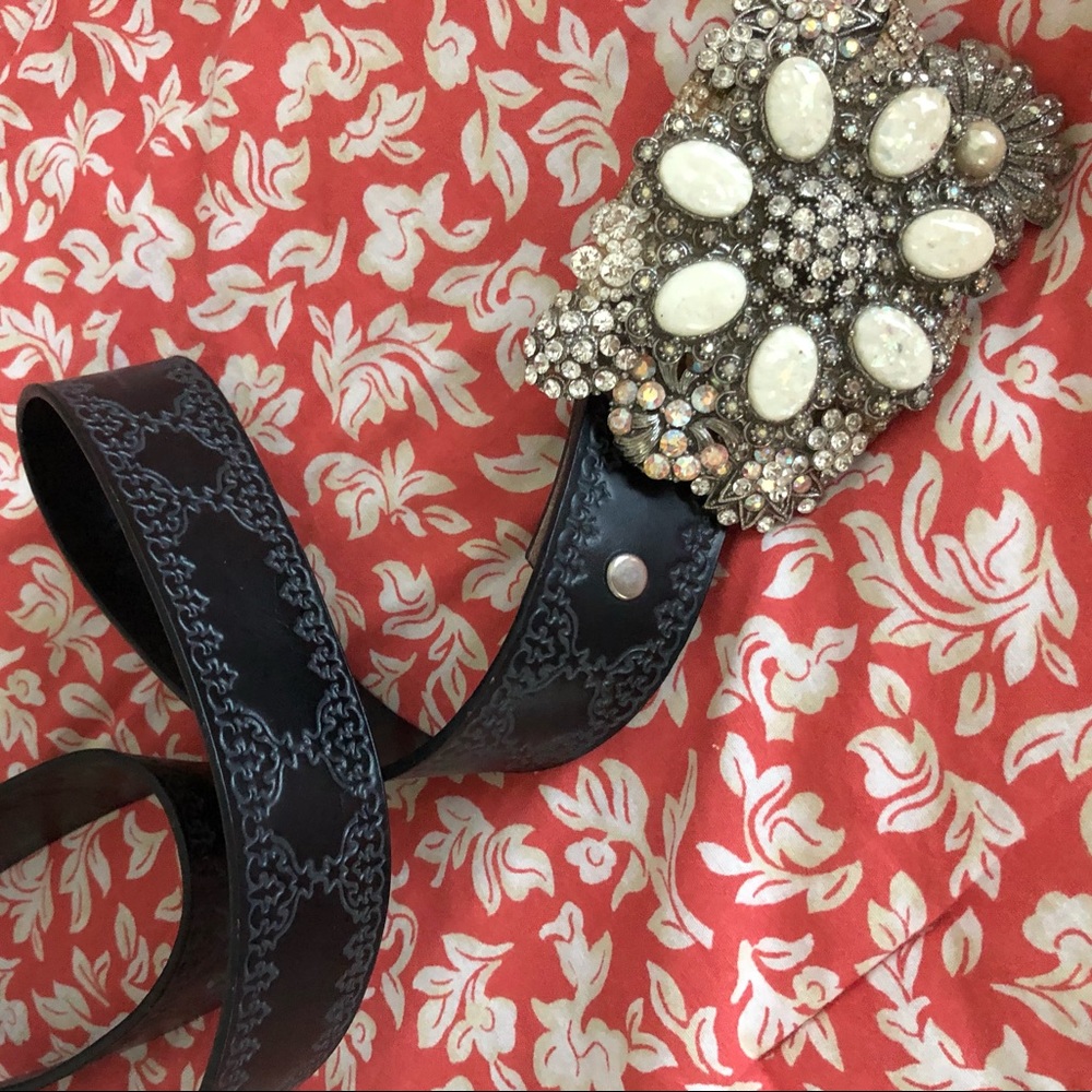 Western embellished stone buckle leather debossed belt